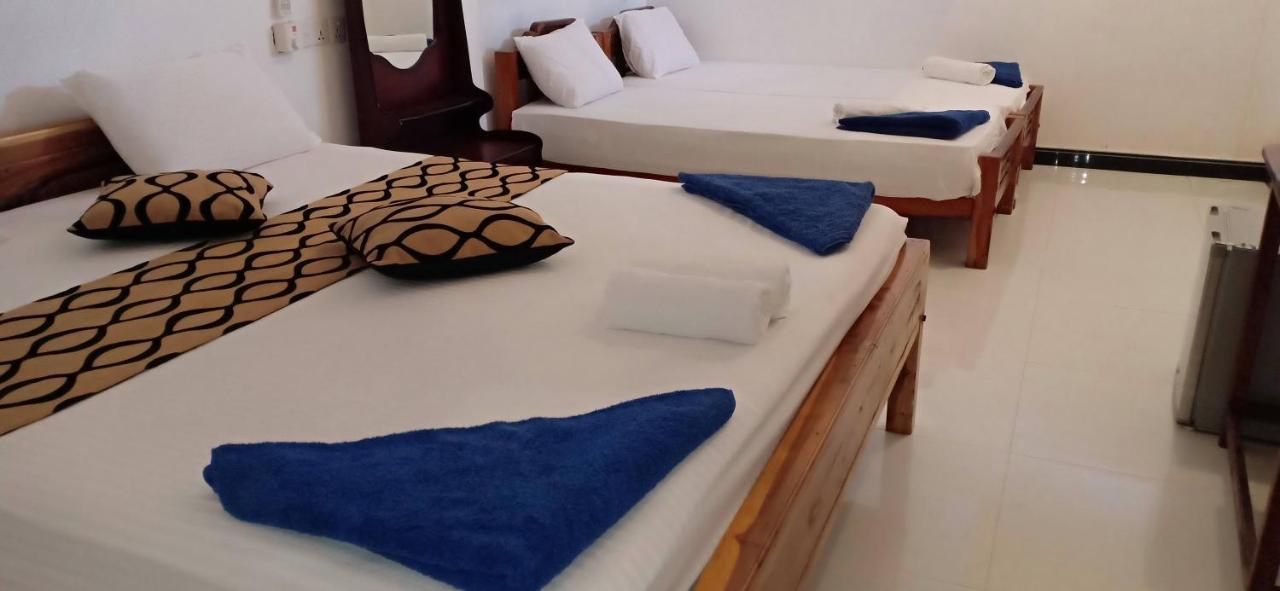 Surf & Sand Hotel Arugambay Arugam Bay Buitenkant foto