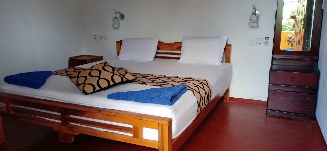 Surf & Sand Hotel Arugambay Arugam Bay Buitenkant foto