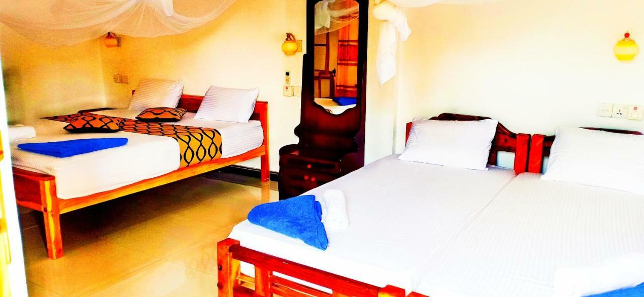 Surf & Sand Hotel Arugambay Arugam Bay Buitenkant foto
